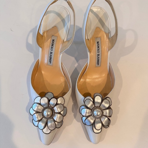 Manolo Blahnik Shoes - MANOLO BLAHNIK WHITE KID LEATHER STILETTO SHOES SIZE 39